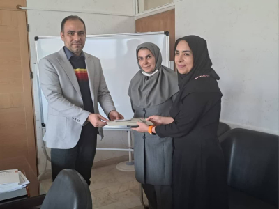 بمناسبت روز حسابدار با حضور رییس دانشکده جناب آقای دکتر ر وحانی و خانم دکتر اسفندیاری معاون مالی اداری دانشکده ، ضمن تشکر و تقدیر از زحمات خانم راضیه یاوری بعنوان حسابدار منتخب پردیس دانشگاه  لوح تقدیر به همراه هدیه ای به ایشان تقدیم شد. با آرزوی سلامتی و موفقیت روزافزون سرکار خانم یاوری  .