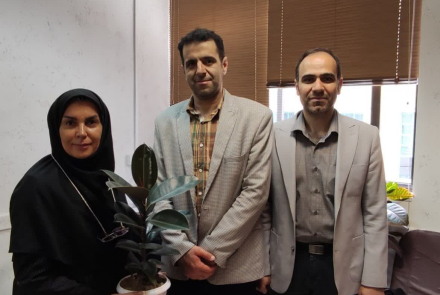 خانم دکتر اسفندیاری 
