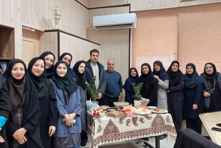 پاییز را قدم قدم پیمودیم تا به یلدا برسیم. به طولانی‌ترین شب سال تا آن را در کنار یکدیگر جشن بگیریم. عمرت چون شب یلدا طولانی باد. یلدا مبارک 1404/09/30